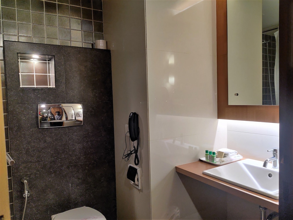 Hotel Satkar Residency 41/43
