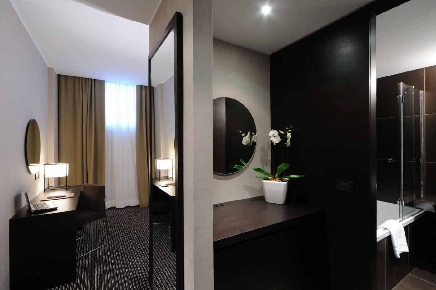 غرفة بسرير كينج، H2C HOTEL MILANOFIORI 10/10