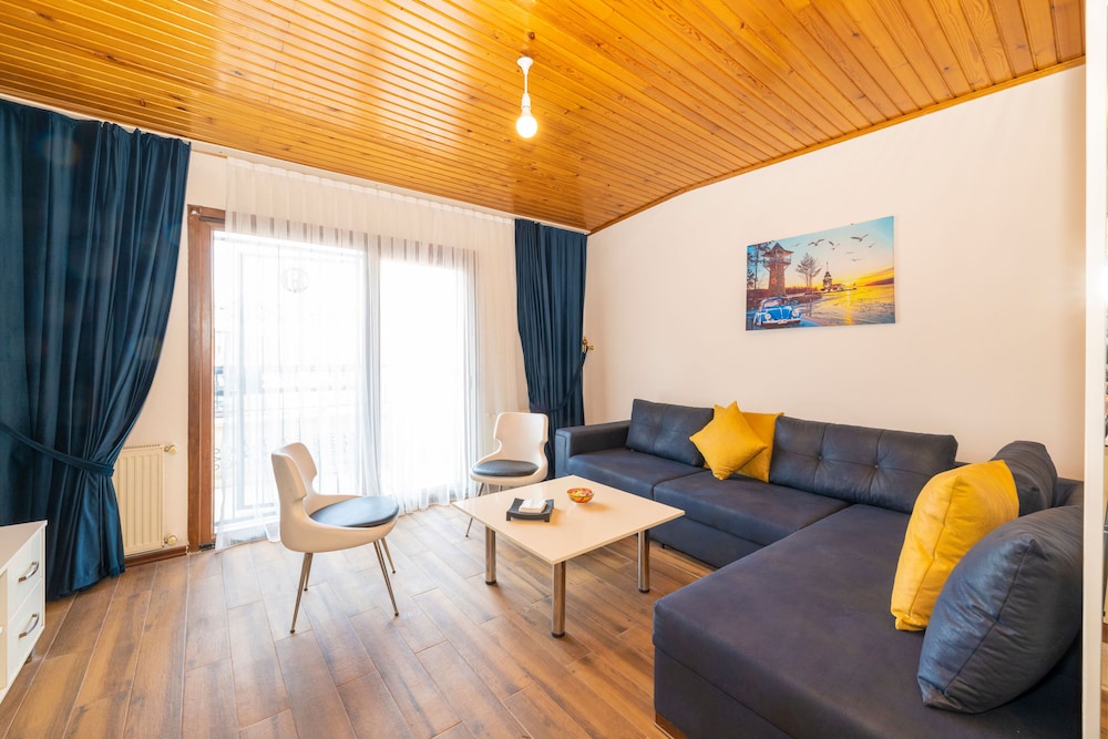 Opera House Hotel 49/64