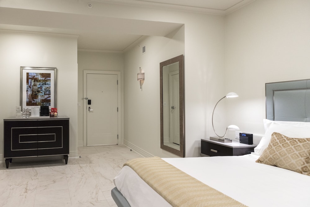 The Jung Hotel And Residences 11/64