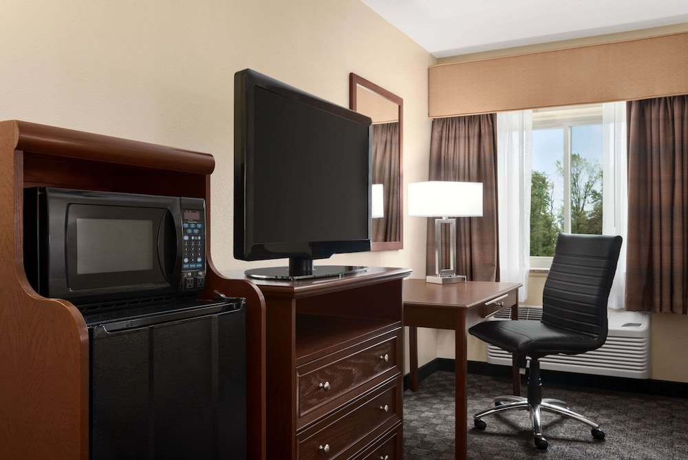 Baymont by Wyndham Mt. Pleasant 43/48