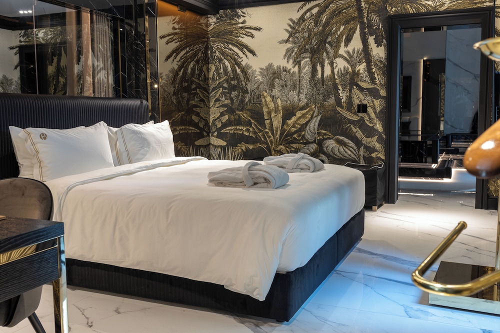 Bra Hotel 14/47