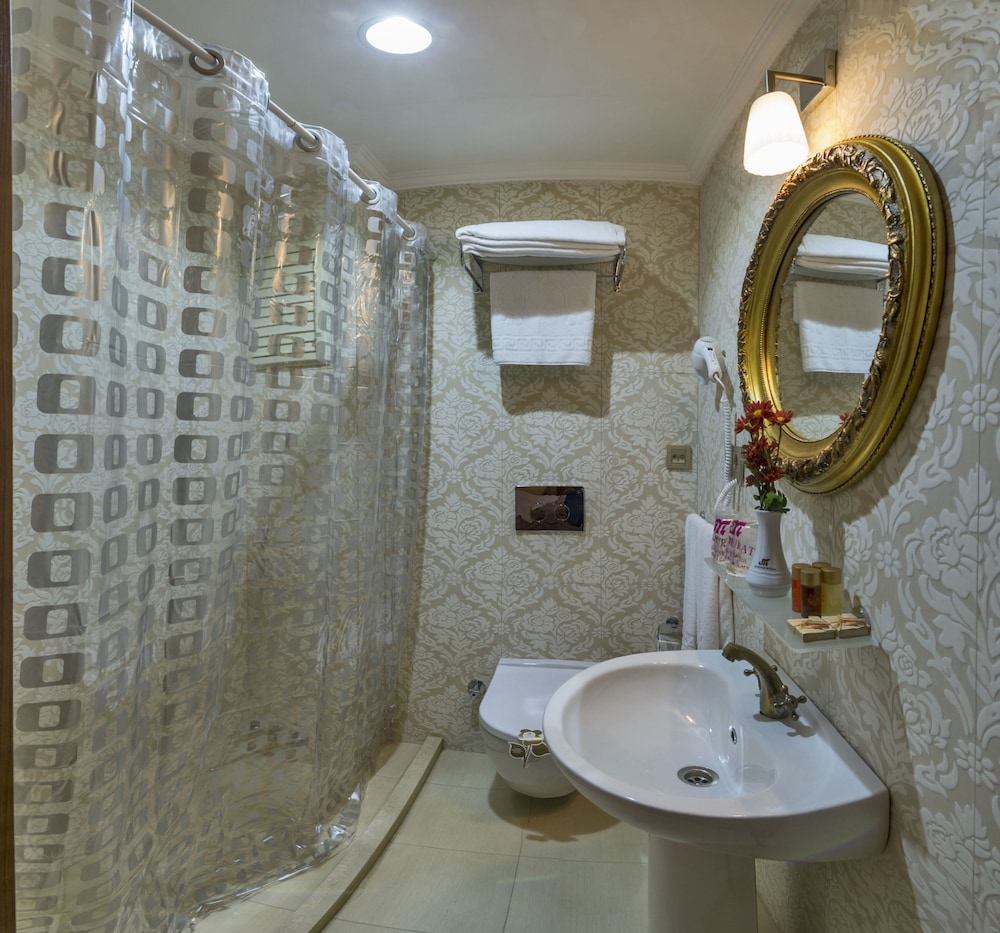 By Murat Royal Hotels Boutique Class 29/32