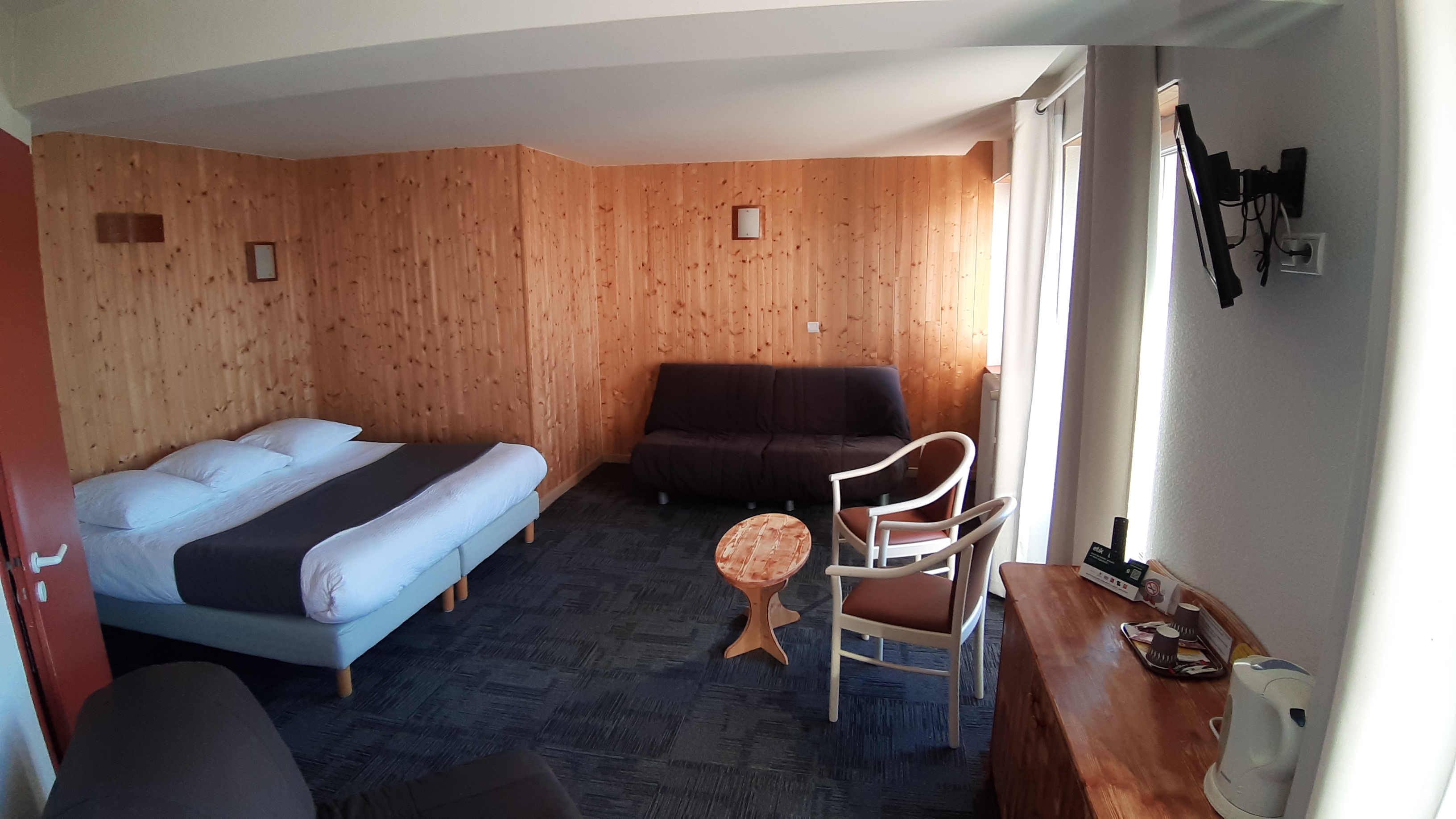 HÔTEL DE LA ROUTE VERTE 29/47