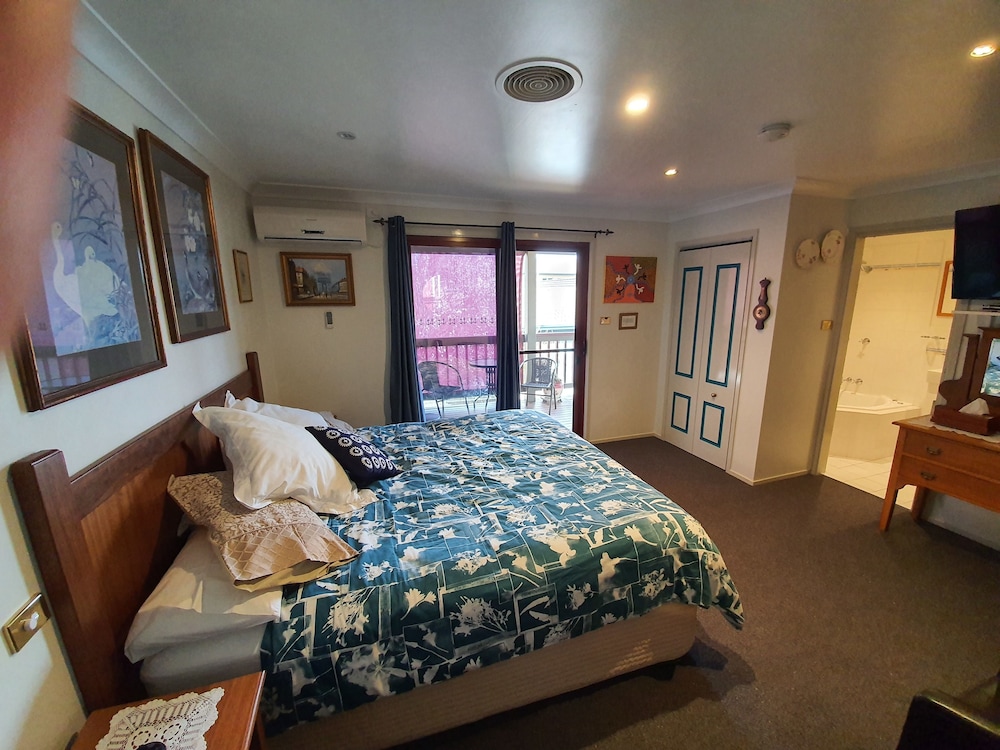 Anchors Aweigh - Adult & Guests Only 20/53