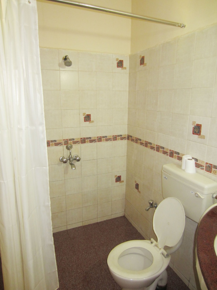 RIVERSIDE REGENCY RESORT 37/37