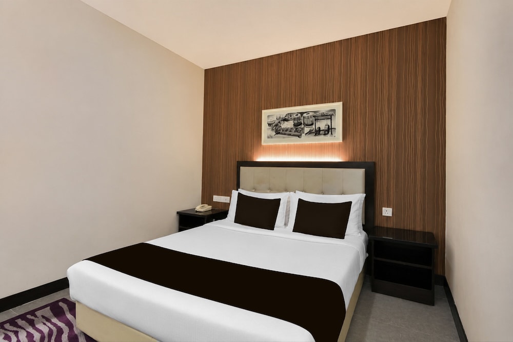The Grand Campbell Hotel 59/115