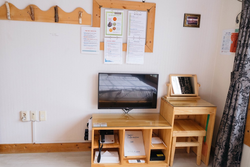 White Cabin 45/60