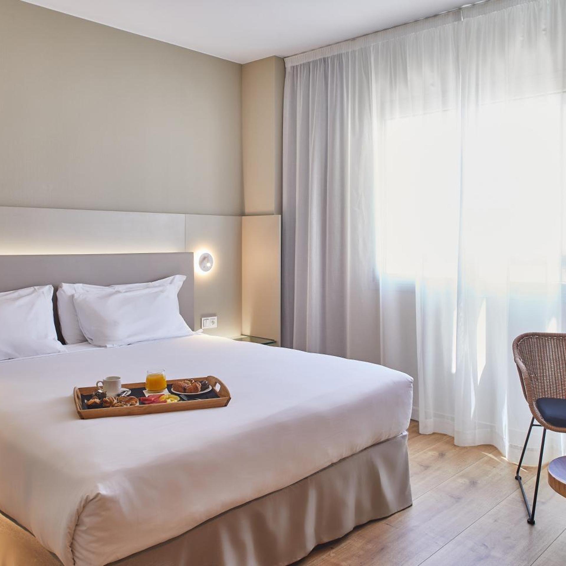 Comfort, Double or Twin Bed