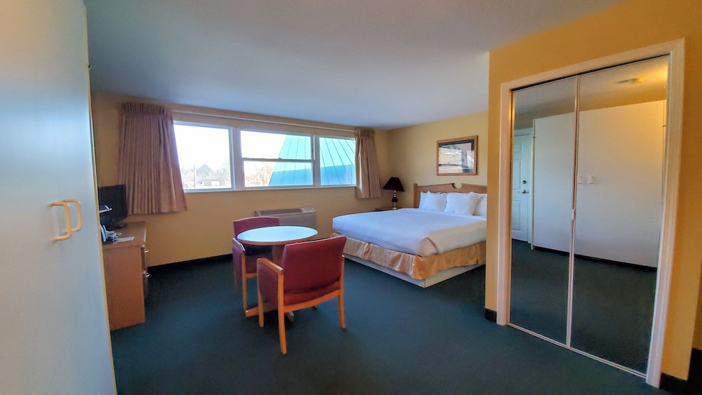 Days Inn by Wyndham Penticton Conference Centre 33/40