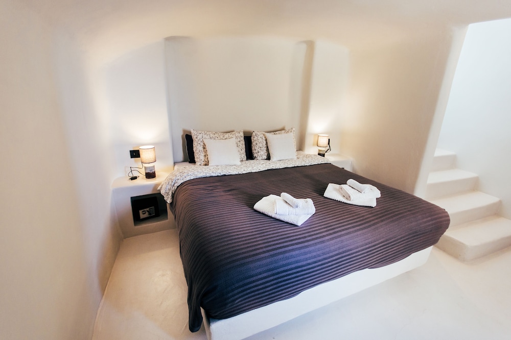 EXCLUSIVE, VILLA