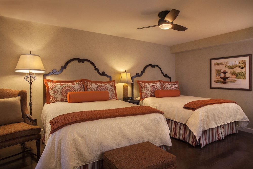 TRADITIONAL, DOUBLE BED, ACCESSIBLE