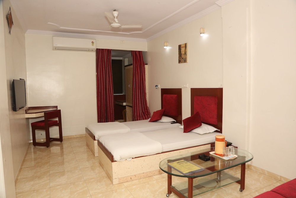 Hotel Jyoti 25/49