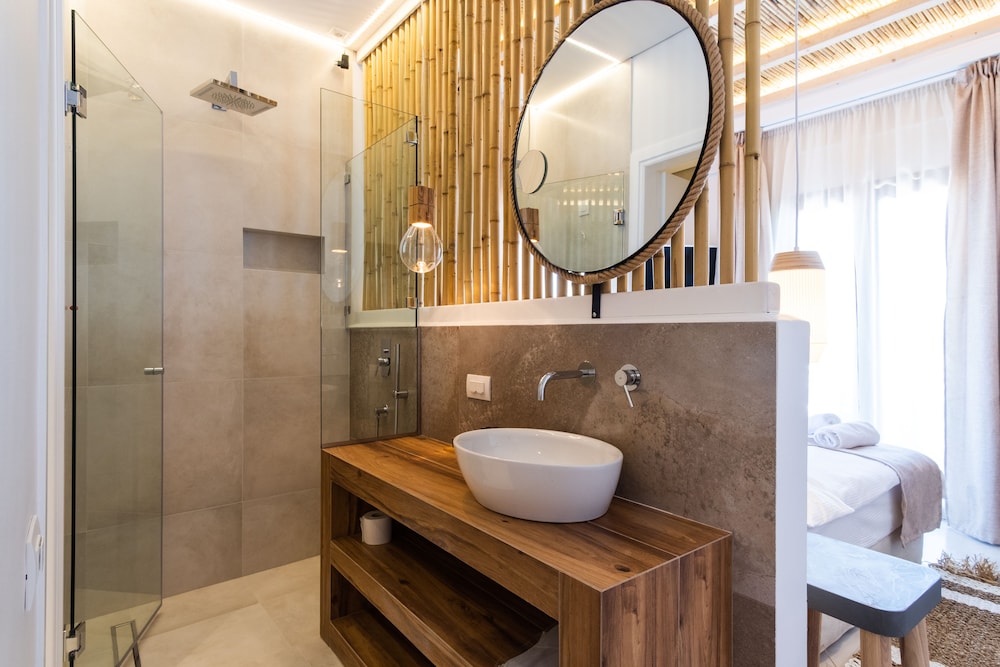 Aktaion Beach Boutique Hotel and Spa 77/79