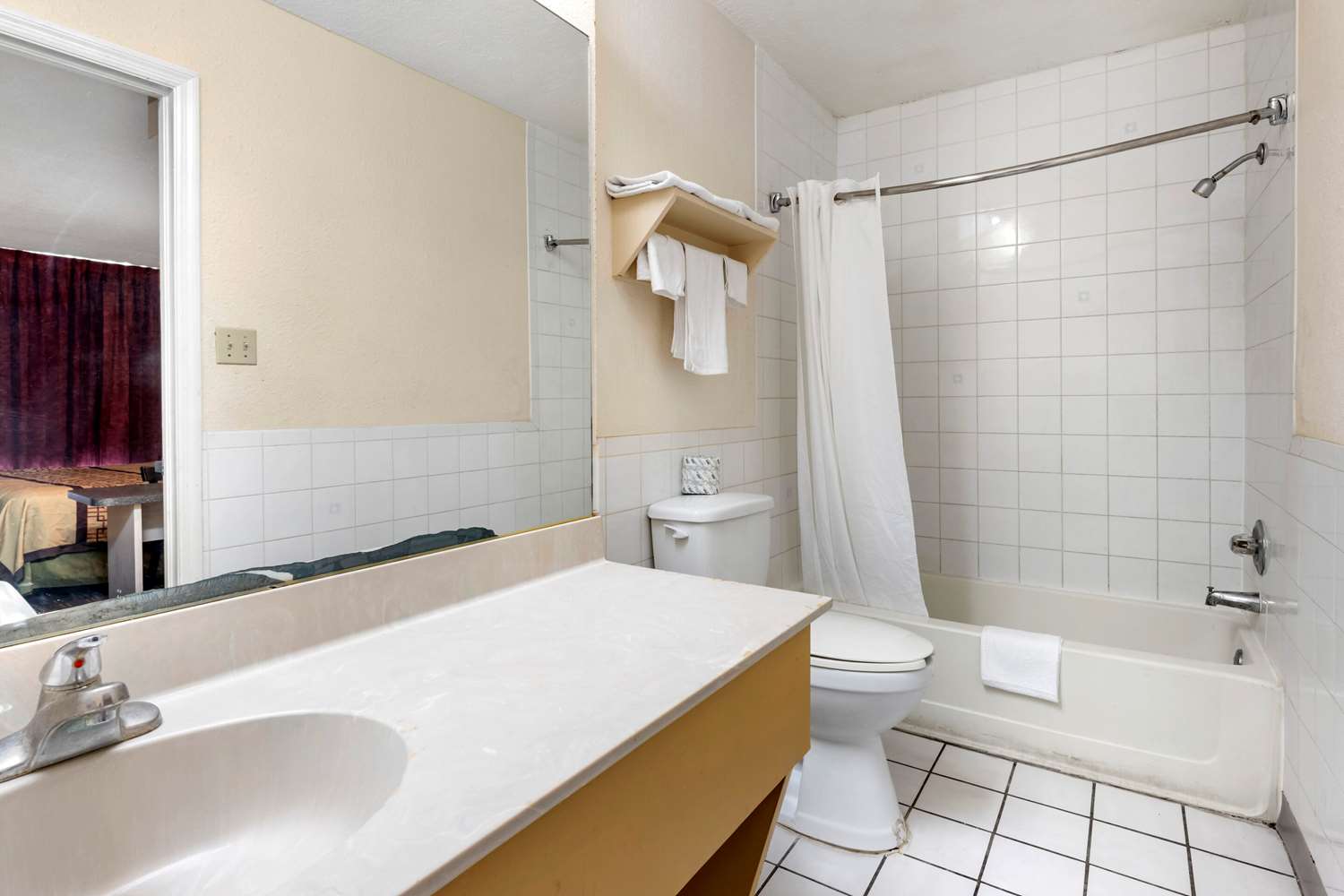 Rodeway Inn New Port Richey 33/33