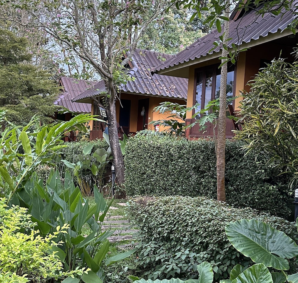 PURA VIDA PAI RESORT 56/65