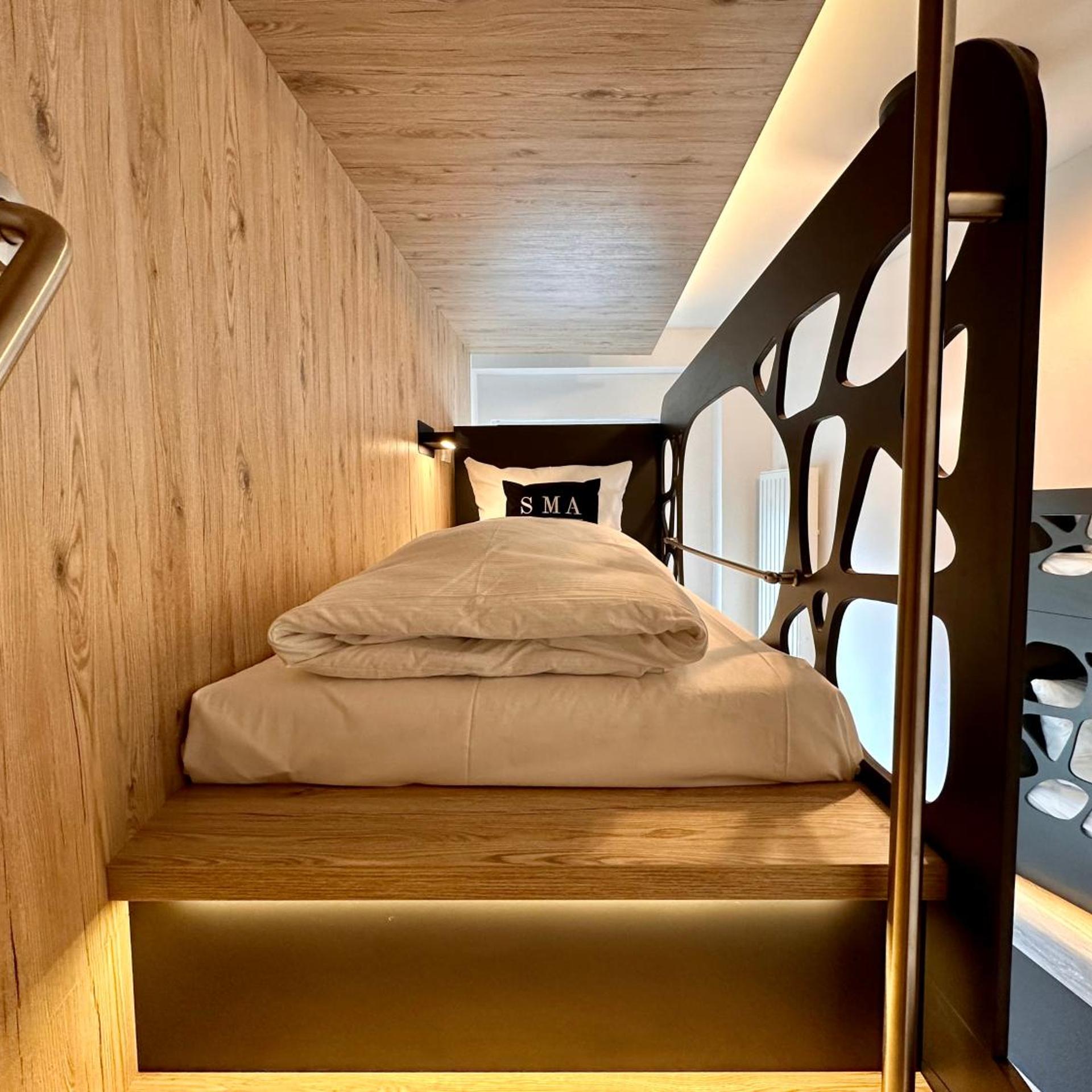 Room, Double Bed, Alcove