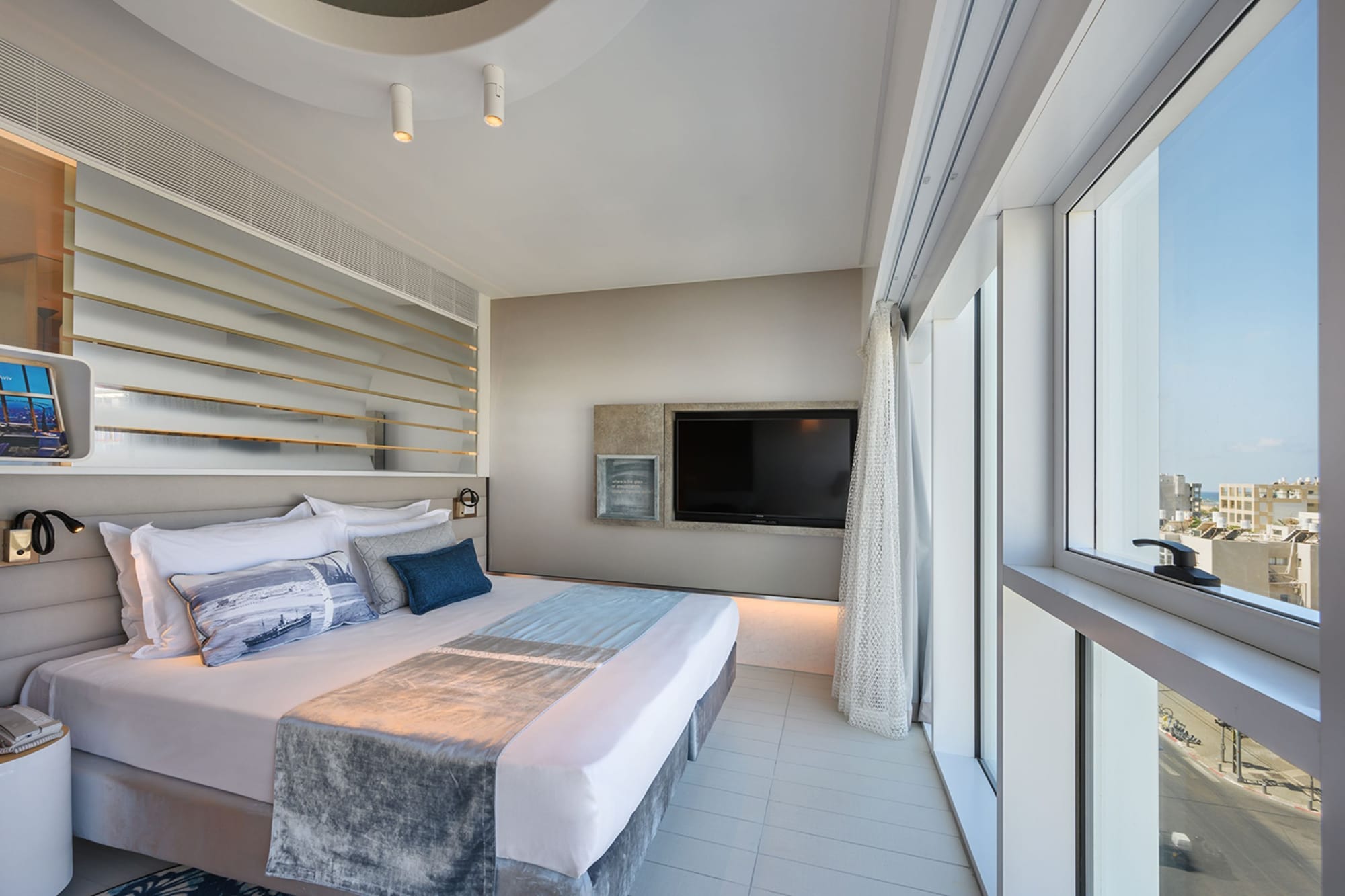 SUPERIOR, DOUBLE BED, SEA VIEW