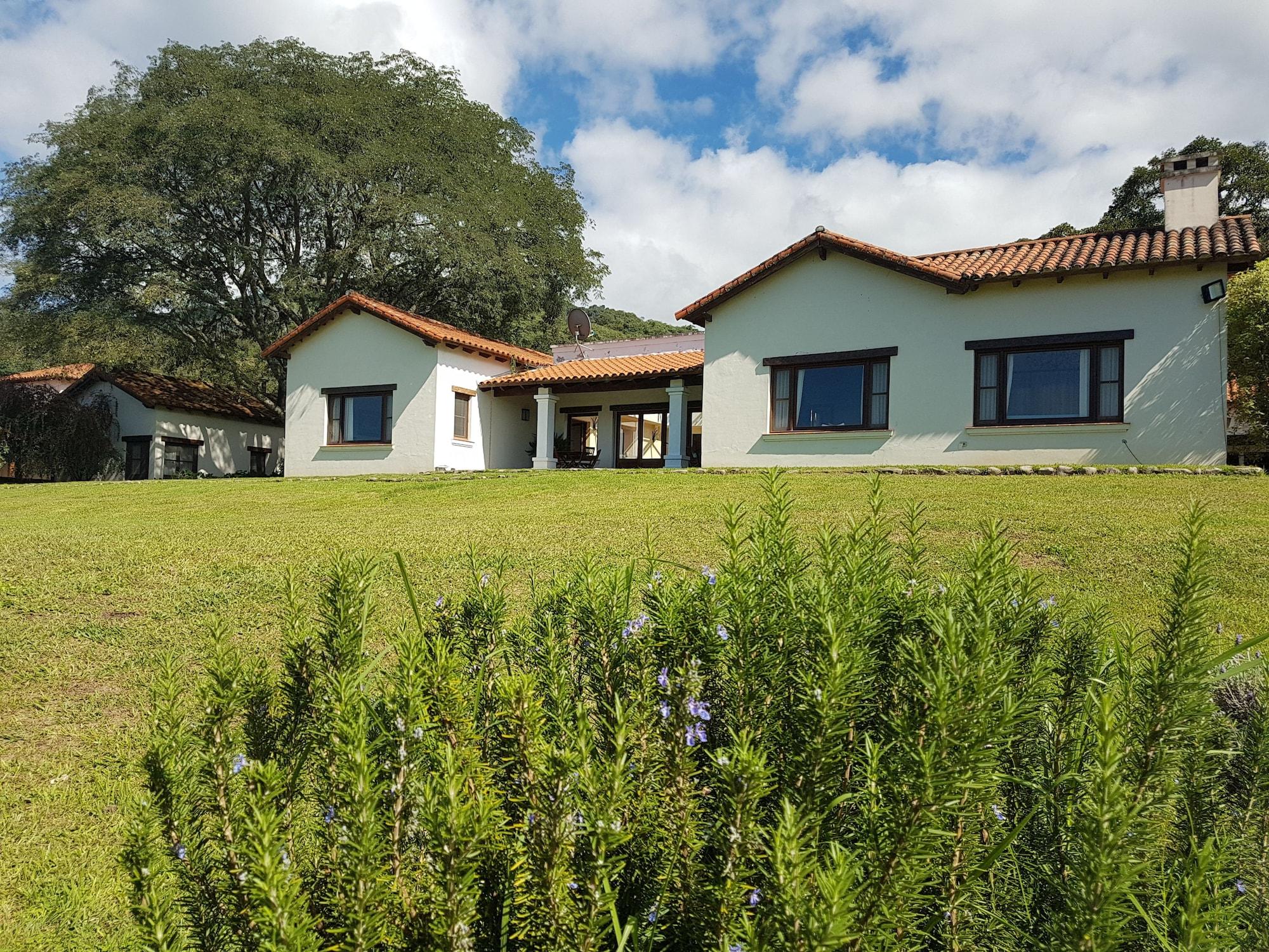Hotel Torrontes 40/50
