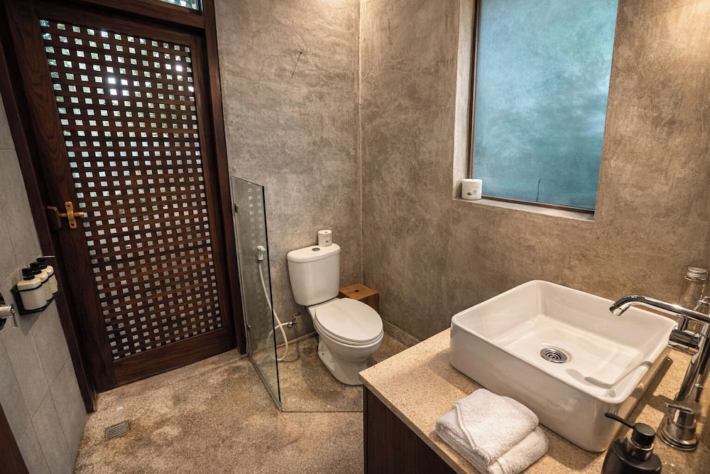 Zin Berawa Villas & Bungalows 52/54