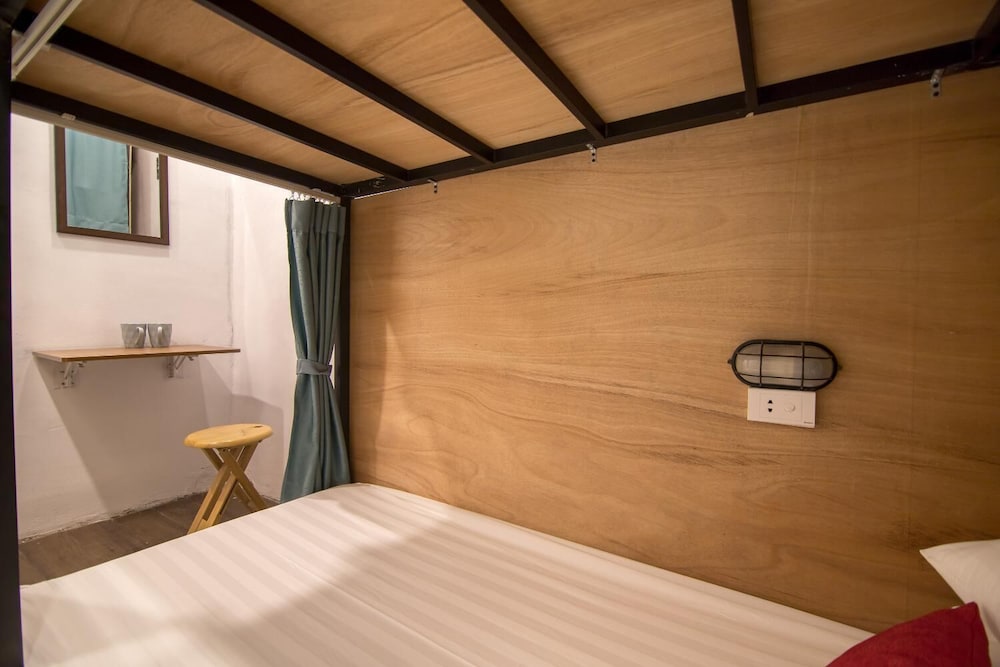 Soft Pillow Hostel - Adults Only 22/45
