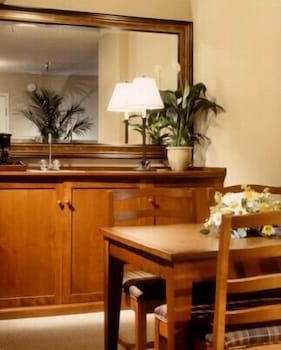 Ramada by Wyndham Juneau 11/61