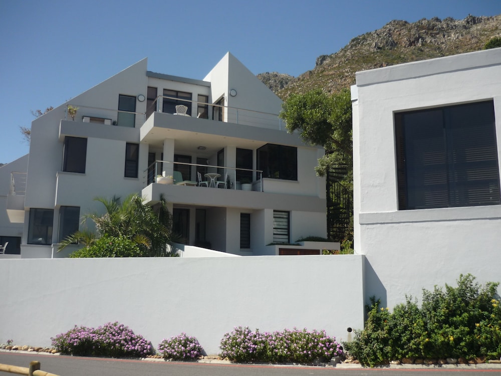 185 On Beach Boutique Suites And Apartments 3/44