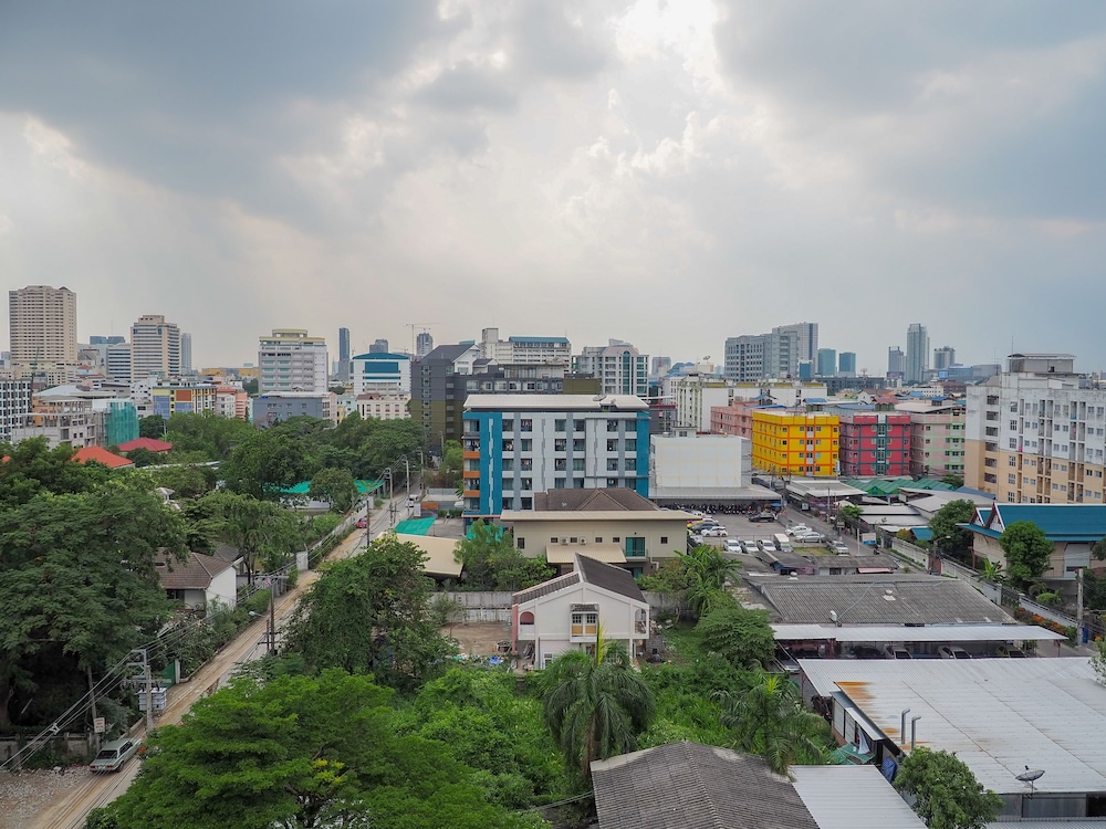Casa Luxe Hotel And Resident 46/50
