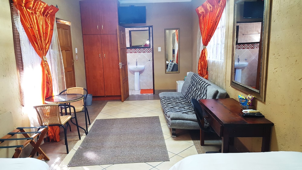 Acre Of Africa Guest Venue 30/50