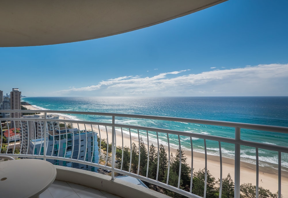 2ND AVENUE BEACHSIDE APARTMENTS 41/73