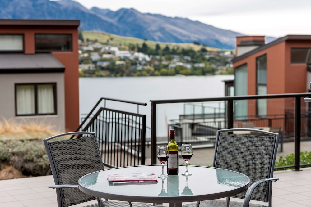 Avani Queenstown Hotel 9/56