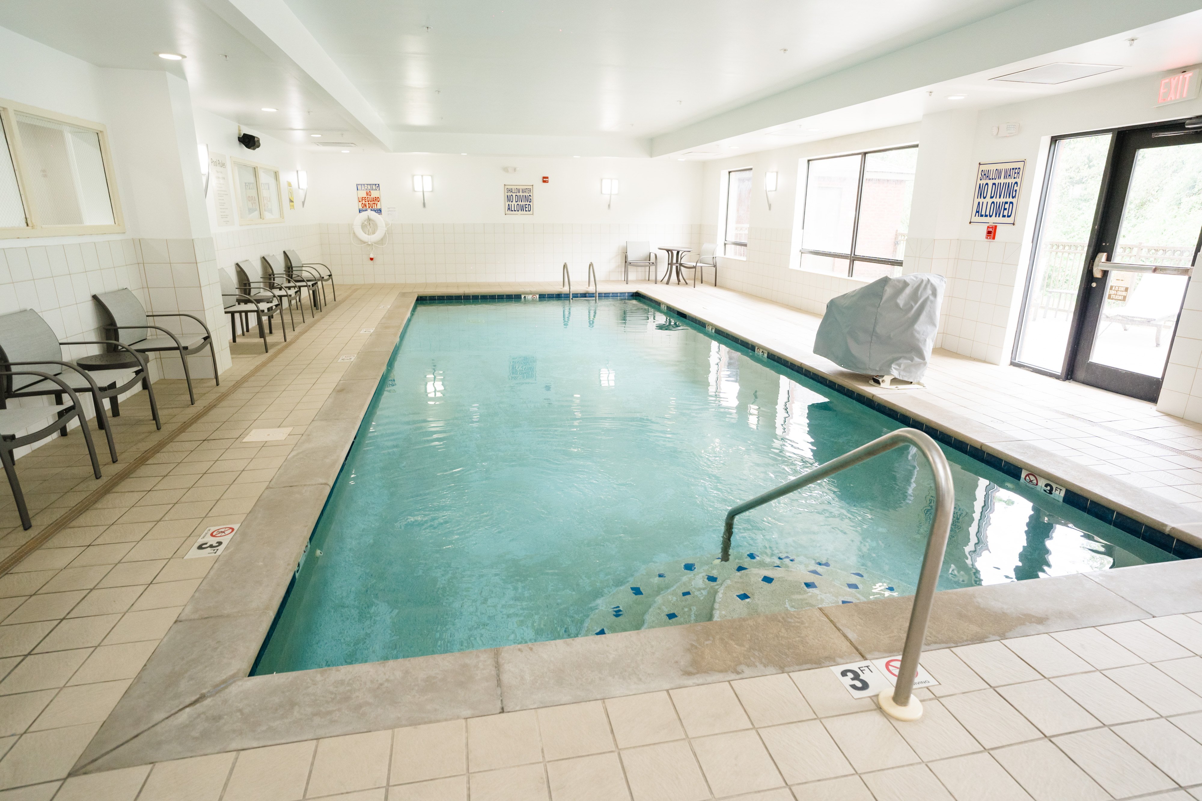 Holiday Inn Express Hotel Suites Kodak East Sevierville 43/64