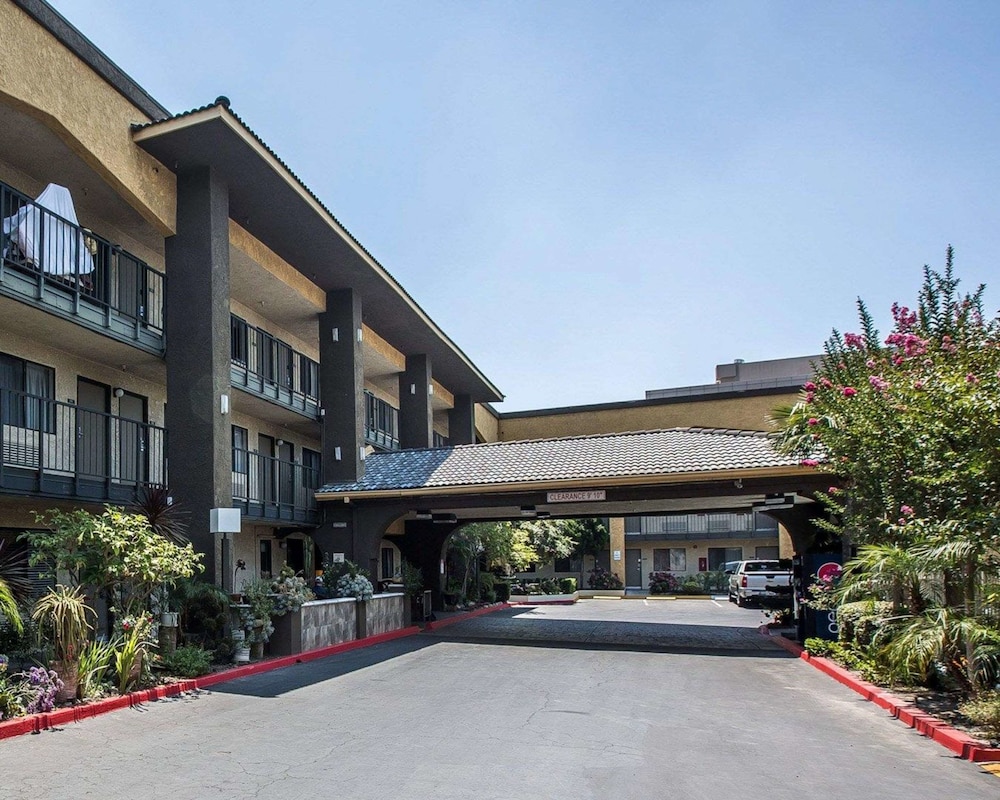 Quality Inn Ontario Airport Convention Center 4/54