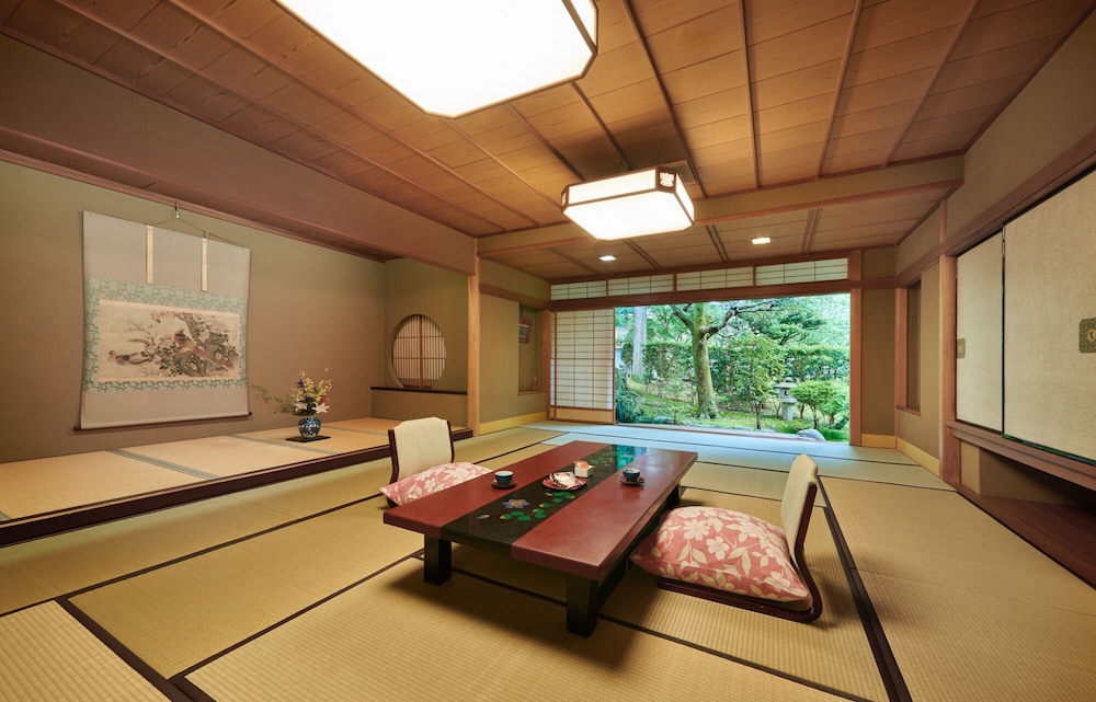 Awazu Onsen Kitahachi 31/47