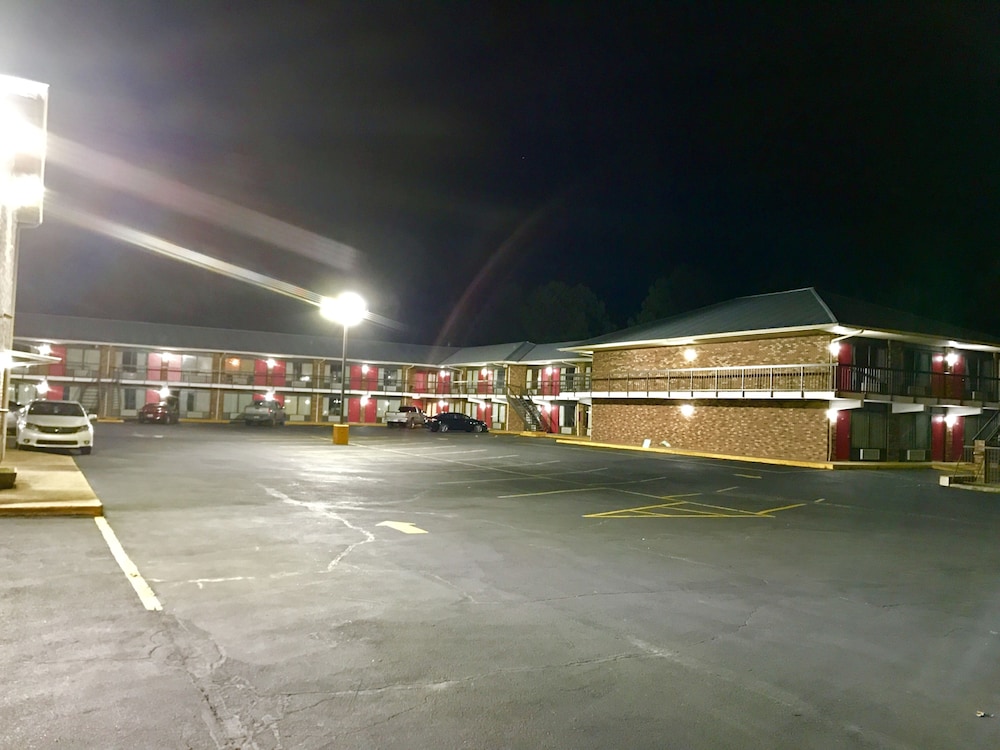 American Inn 30/35