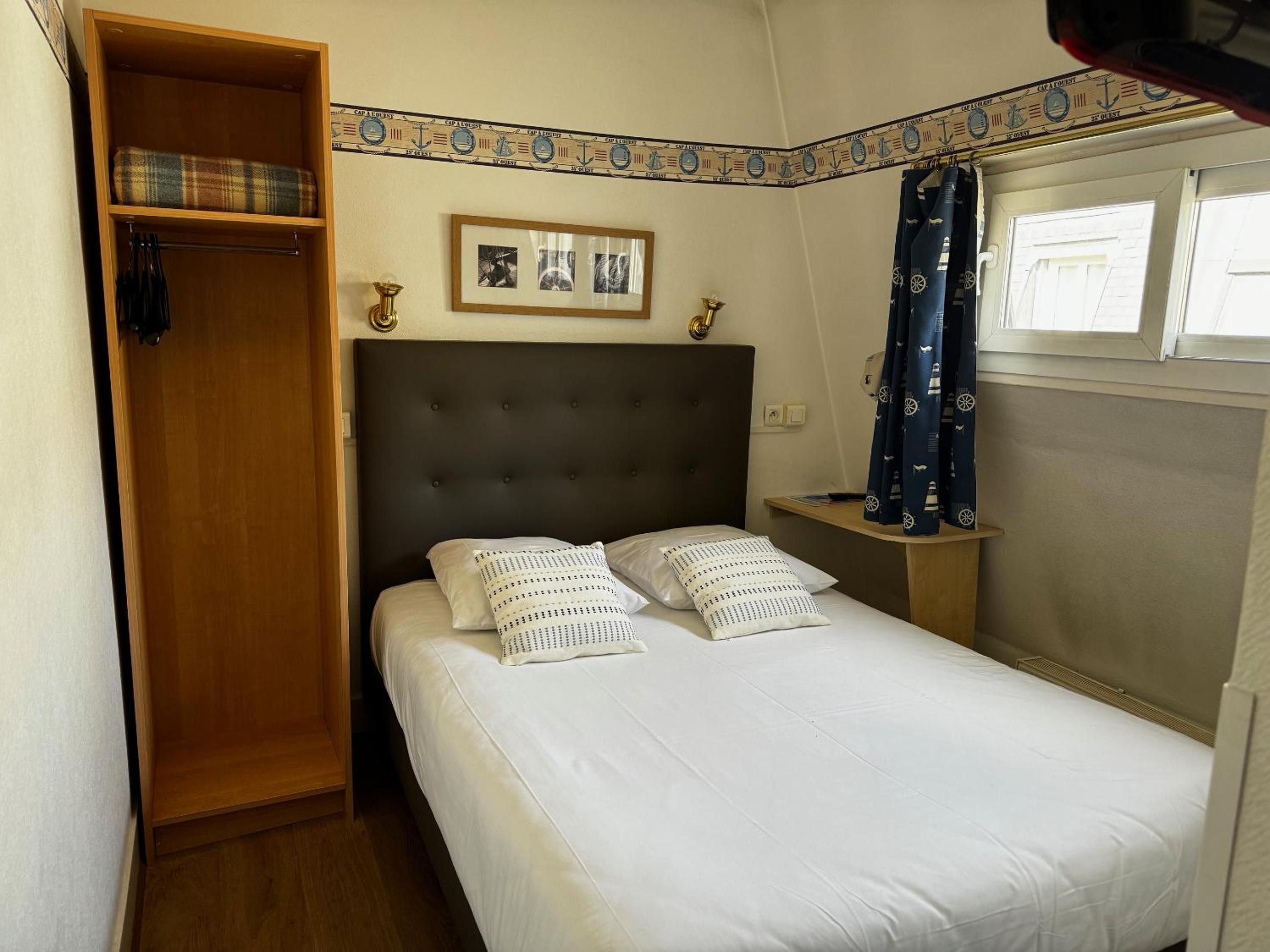 Room, Single