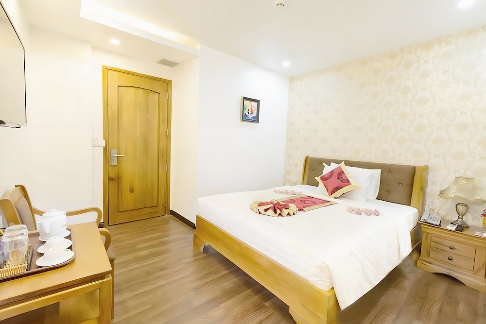 The Airport Hotel 18/47