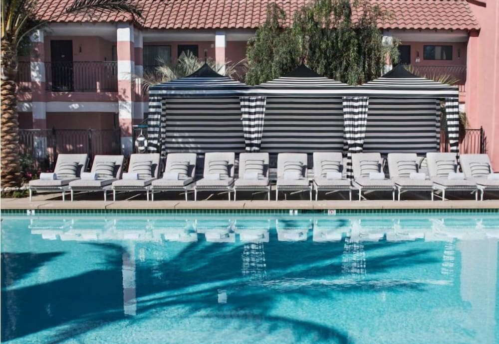 Sands Hotel and Spa 5/32