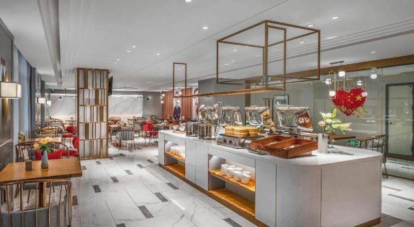 Magnotel Hotel (Dongxing Guomen Port) 37/50