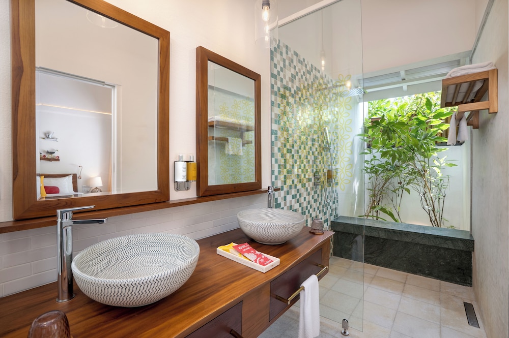 OBLU NATURE Helengeli by SENTIDO 118/119