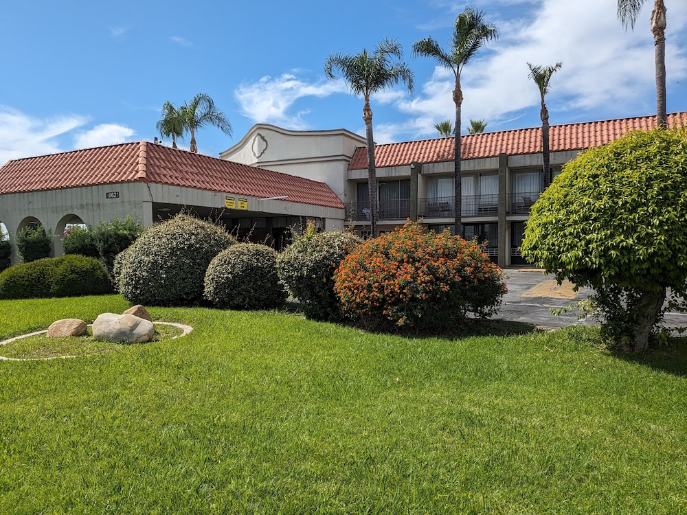 Valley Inn 47/59