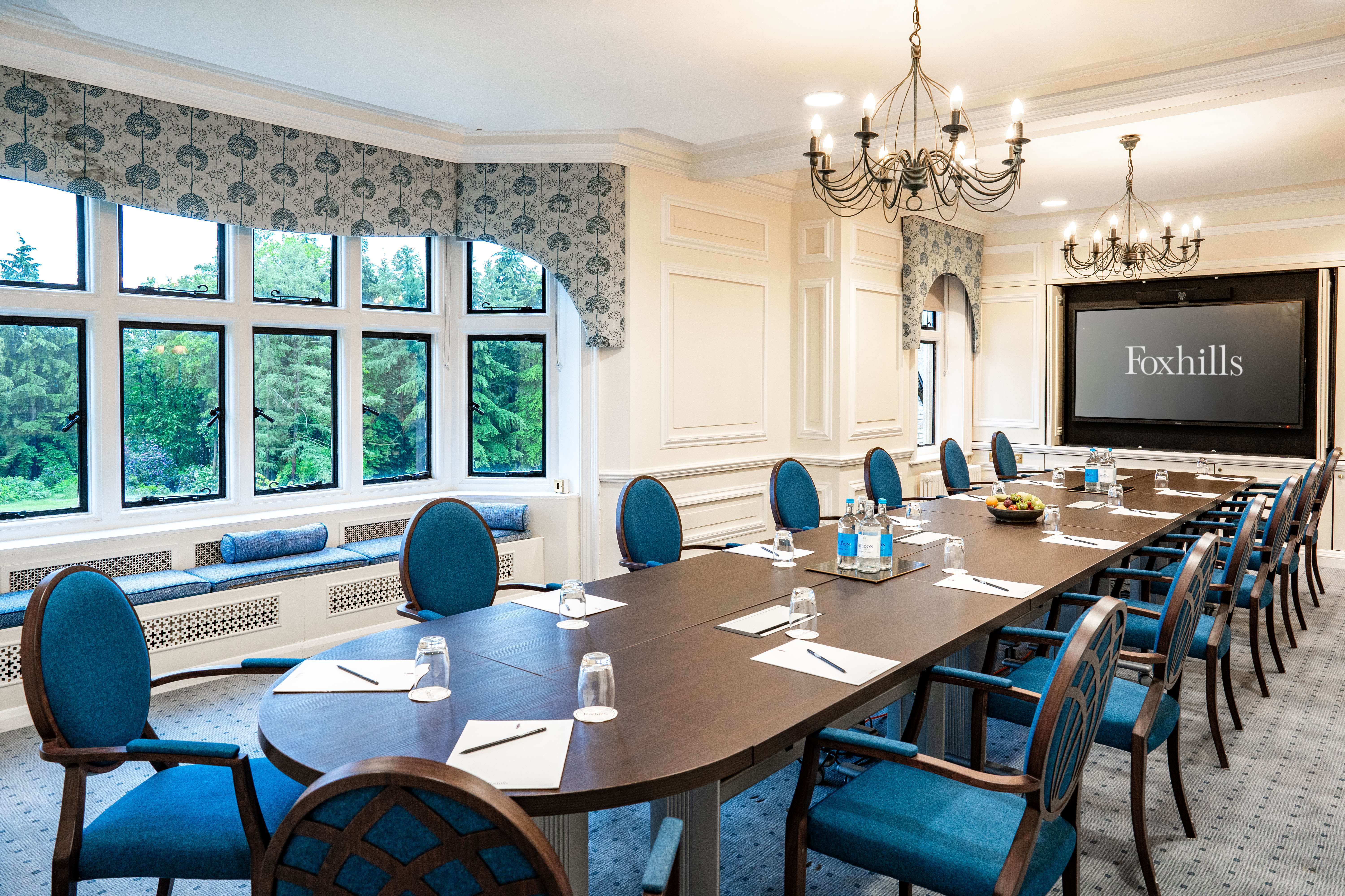 FOXHILLS CLUB AND RESORT WOKING 24/35