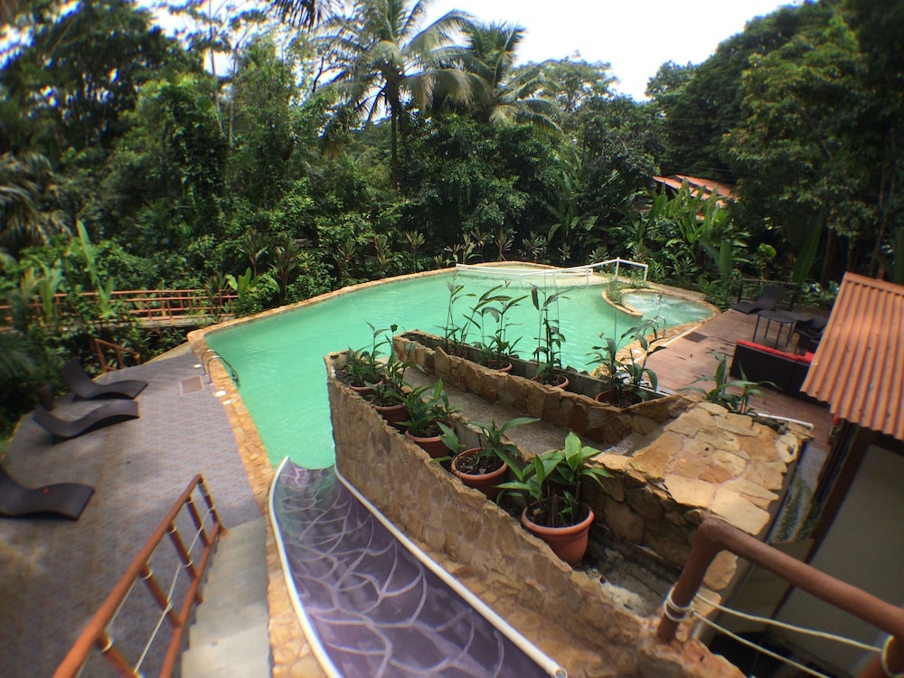 Hotel Rana Roja Lodge 5/50