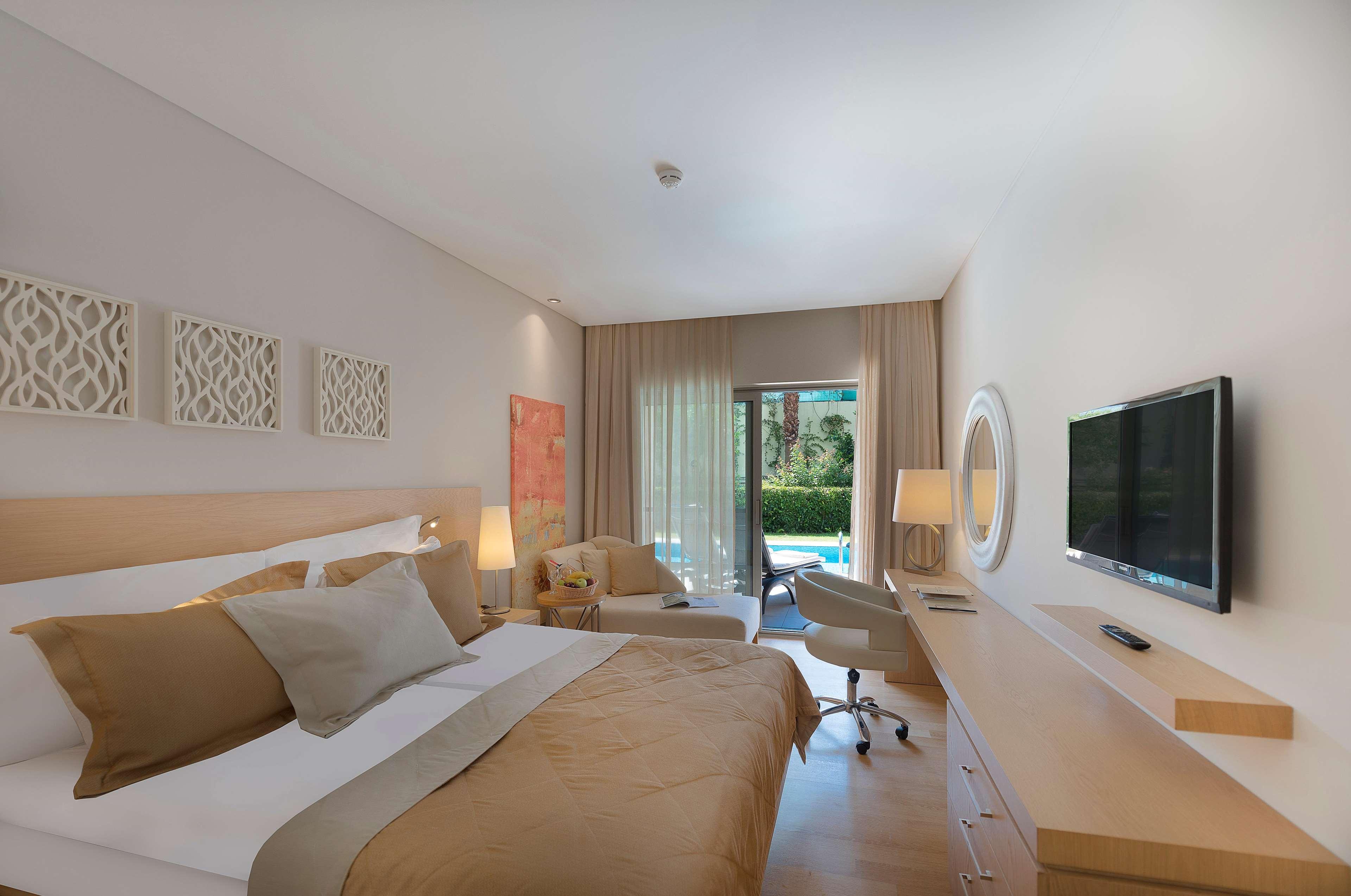 JACUZZI JUNIOR SUITE (WITH JACUZZI ON BALCONY)