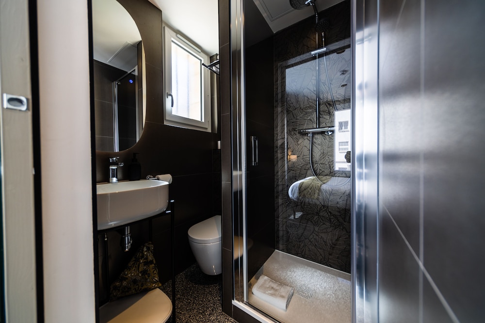 Hotel Paulette 48/54