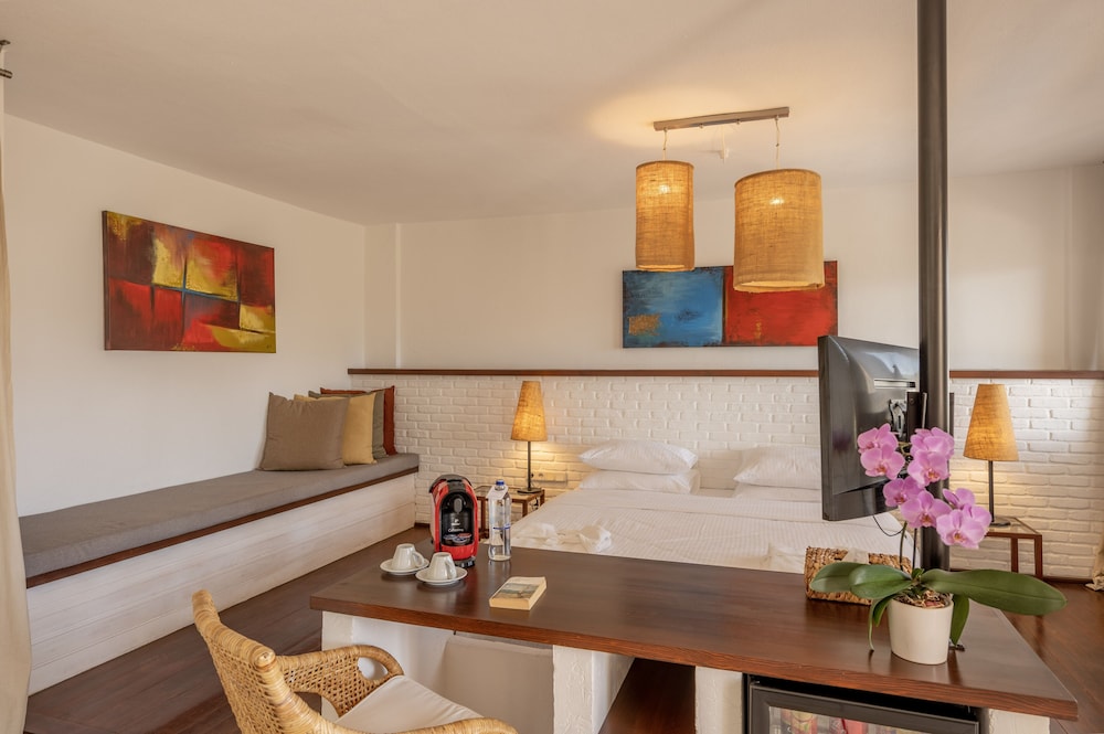 4reasons Hotel And Bistro 61/76