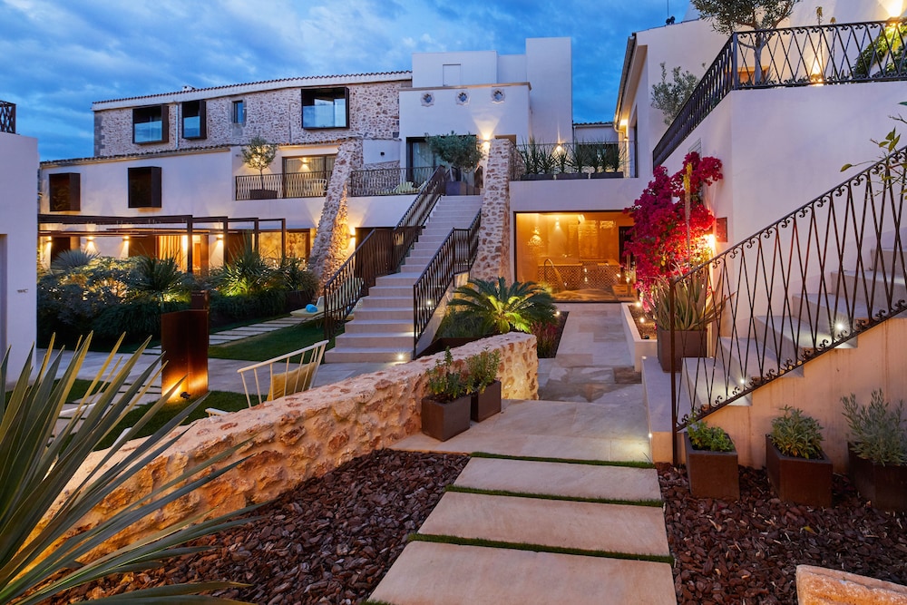 Sa Creu Nova Petit Palais Art and Spa (Adults Only hotel plus 14) 66/72