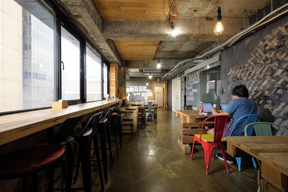 Work Inn Hostel 47/53