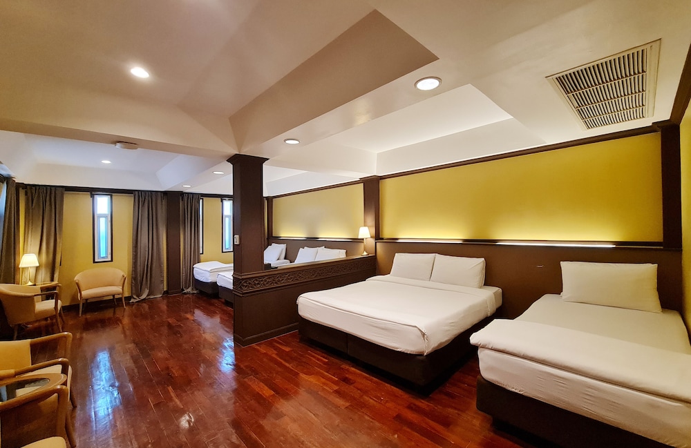 Phuphaphung Resort 10/50