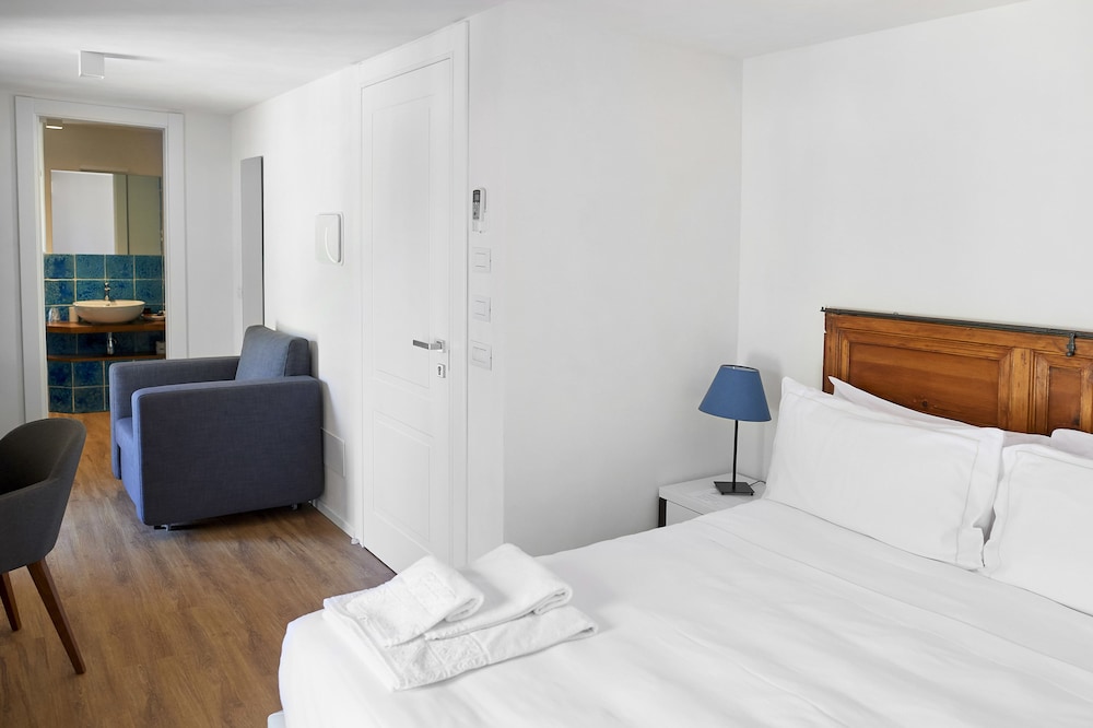 SUPERIOR, DOUBLE BED, SEA VIEW